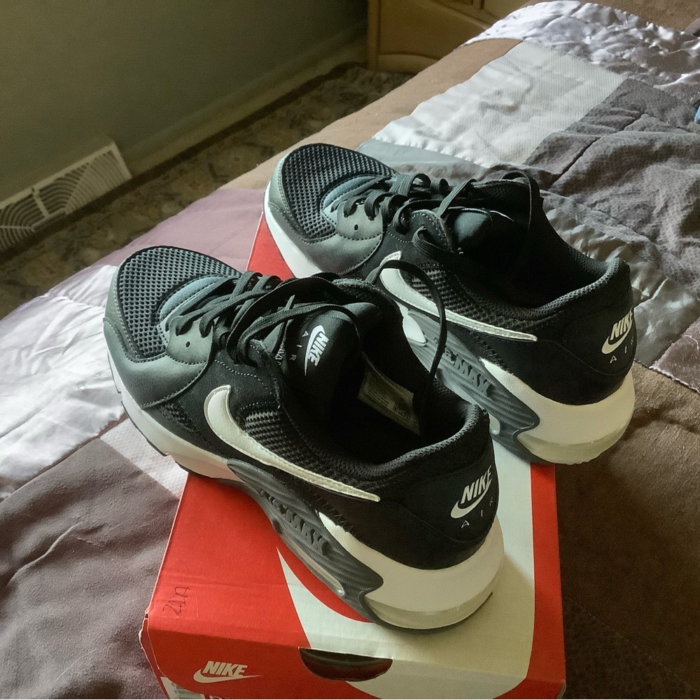 NIKE Womens WEARALLDAY Size 6.5 - Picture 3 of 6